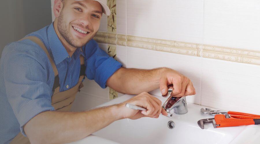 Expert burst pipe repair services in Belvidere, SD